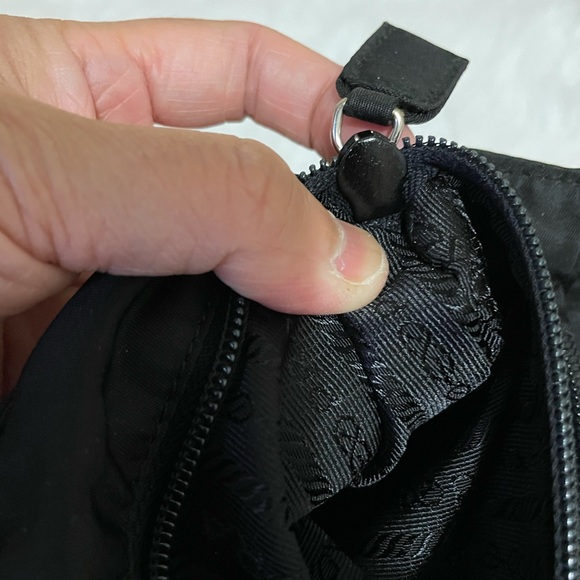 “SOLD”100% Authentic PRADA tote bag🖤🖤🖤 - Picture 10 of 15
